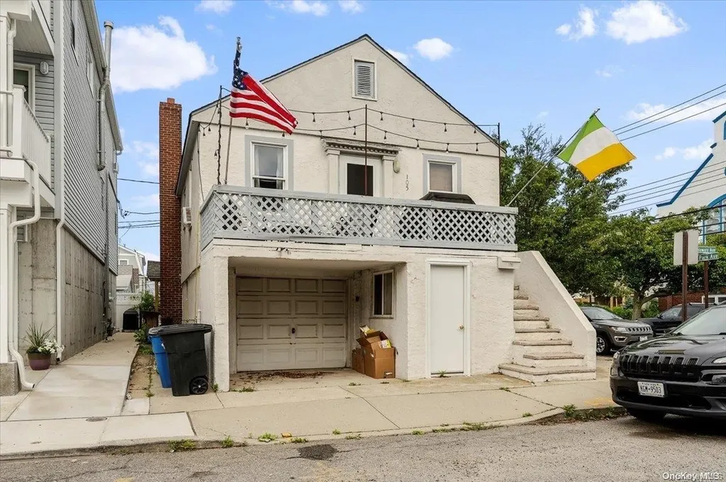 105 Delaware Avenue Long Beach NY 11561