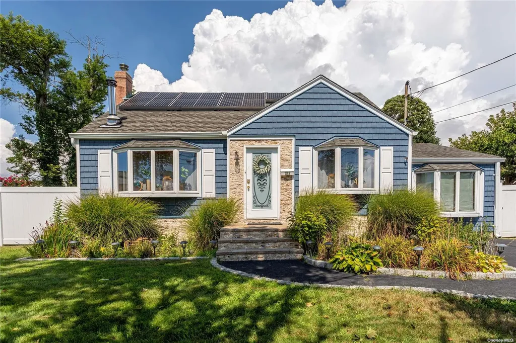 218 12th Street West Babylon NY 11704
