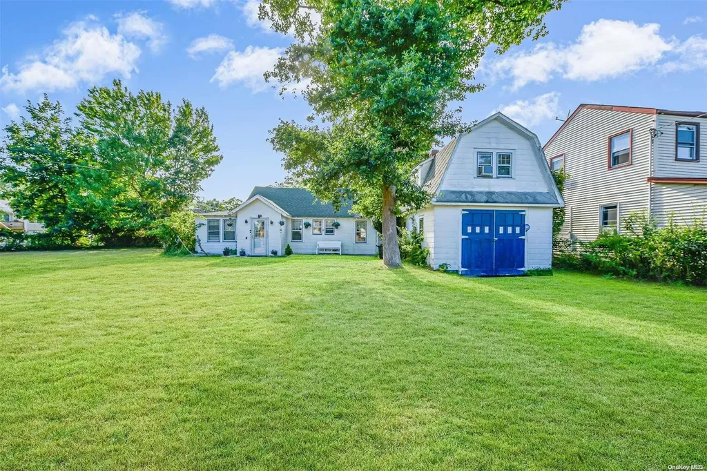 125 Hickory Road Mastic Beach NY 11951