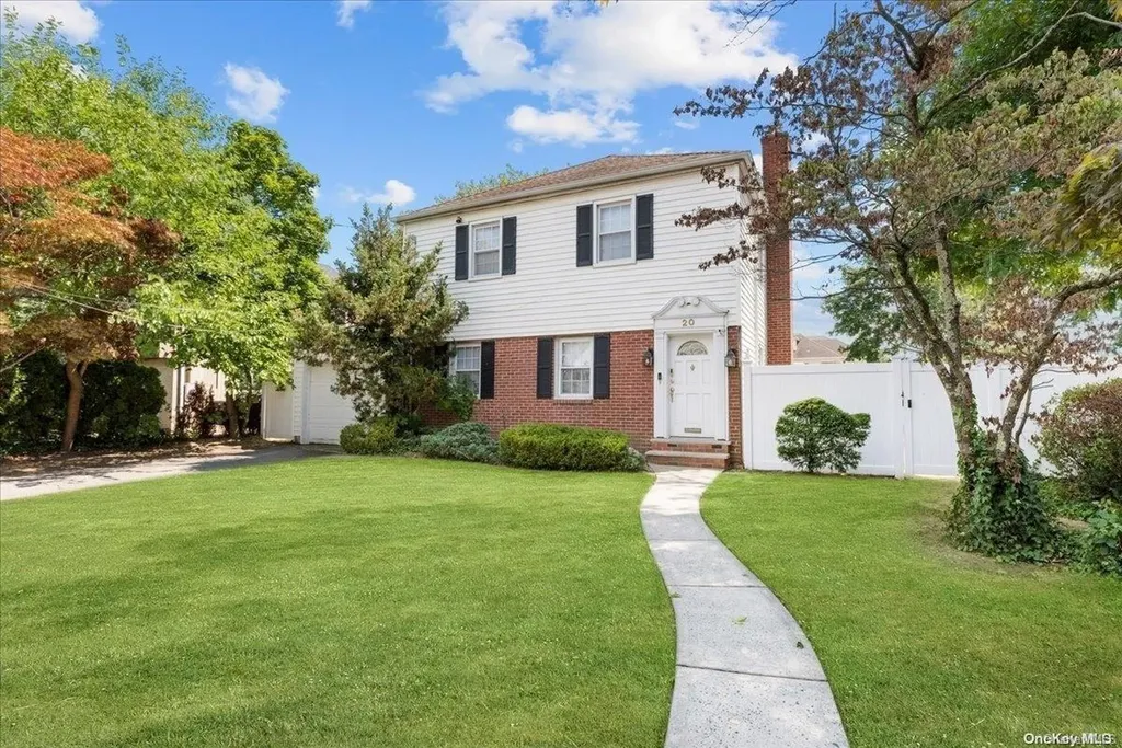 20 Adele Road Cedarhurst NY 11516