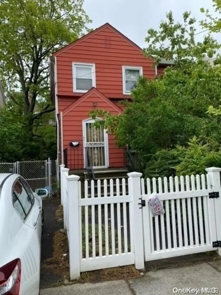 2152 Homer Avenue Bronx NY 10473
