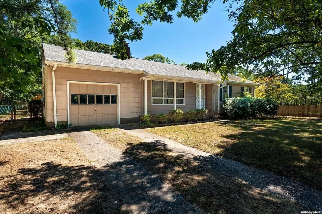 78 Wakeman Road Hampton Bays NY 11946
