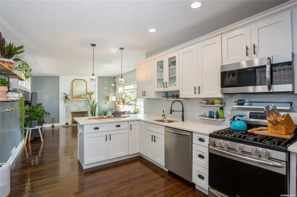 1334 Pine Drive Bay Shore NY 11706