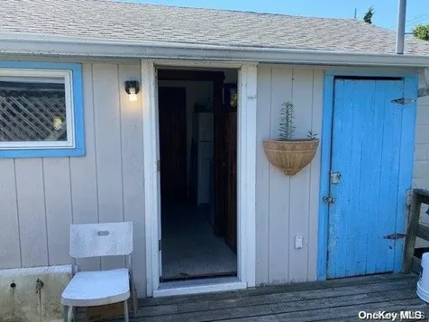 21 Lewis Walk Cherry Grove NY 11782