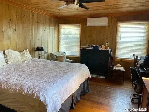 21 Lewis Walk Cherry Grove NY 11782