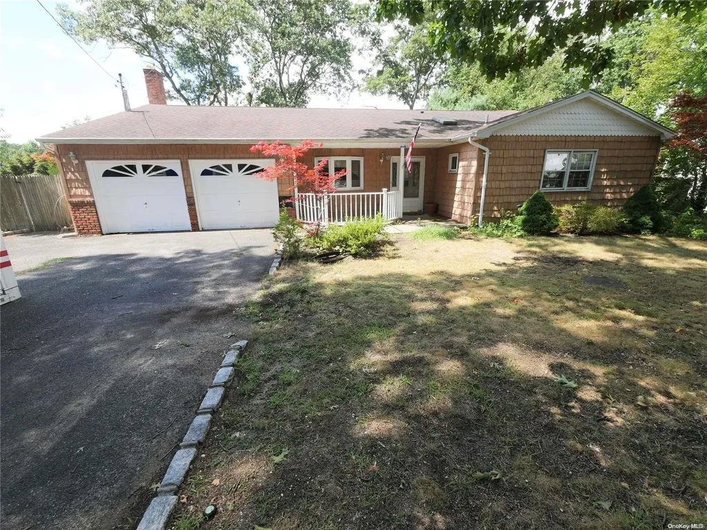 40 New Lane Selden NY 11784