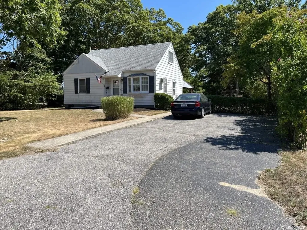 1151 Udall Road Bay Shore NY 11706