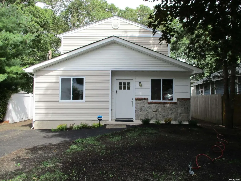 59 Dana Avenue Mastic NY 11950