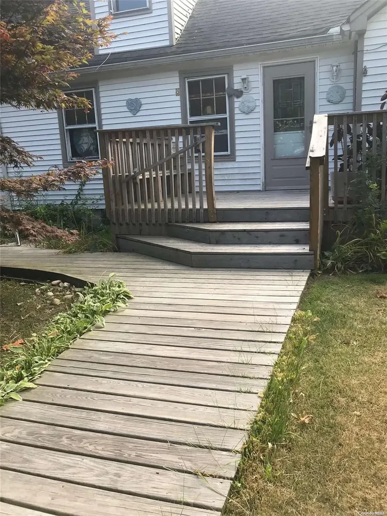 160 Diana Drive Mastic Beach NY 11951