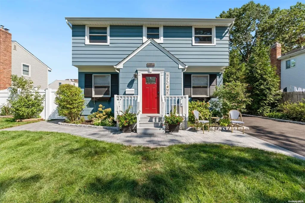 85 Hawkins Avenue Smithtown NY 11787