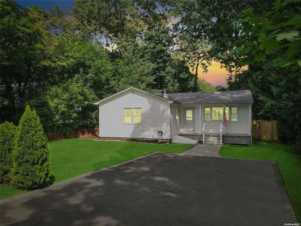 15 Upton Drive Sound Beach NY 11789