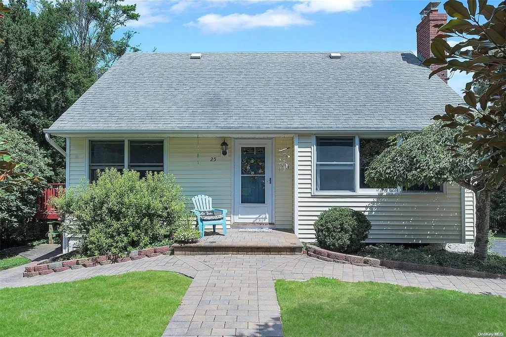 25 Poseidon Road Rocky Point NY 11778