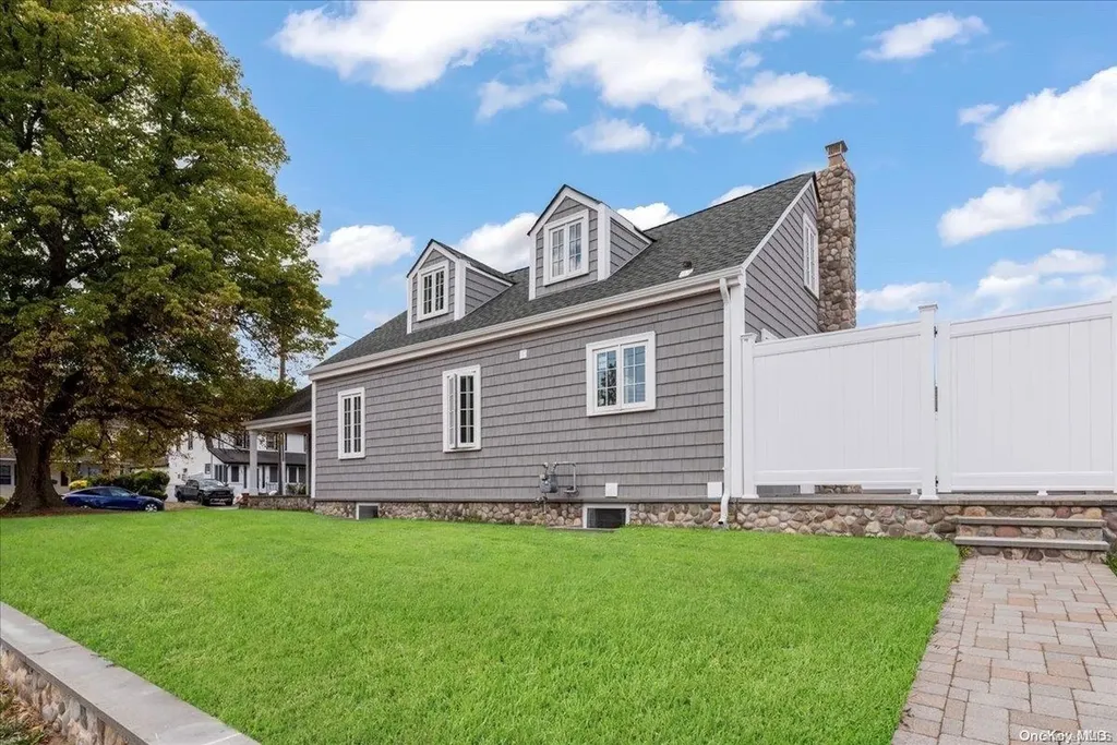 767 Glover Place Baldwin NY 11510