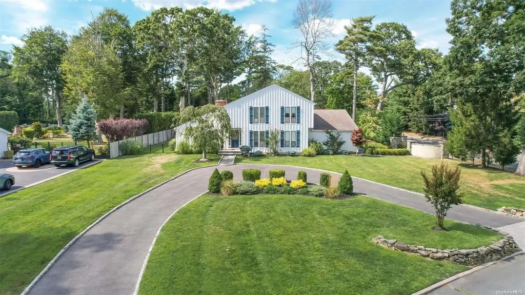 3 Percy Williams Drive East Islip NY 11730
