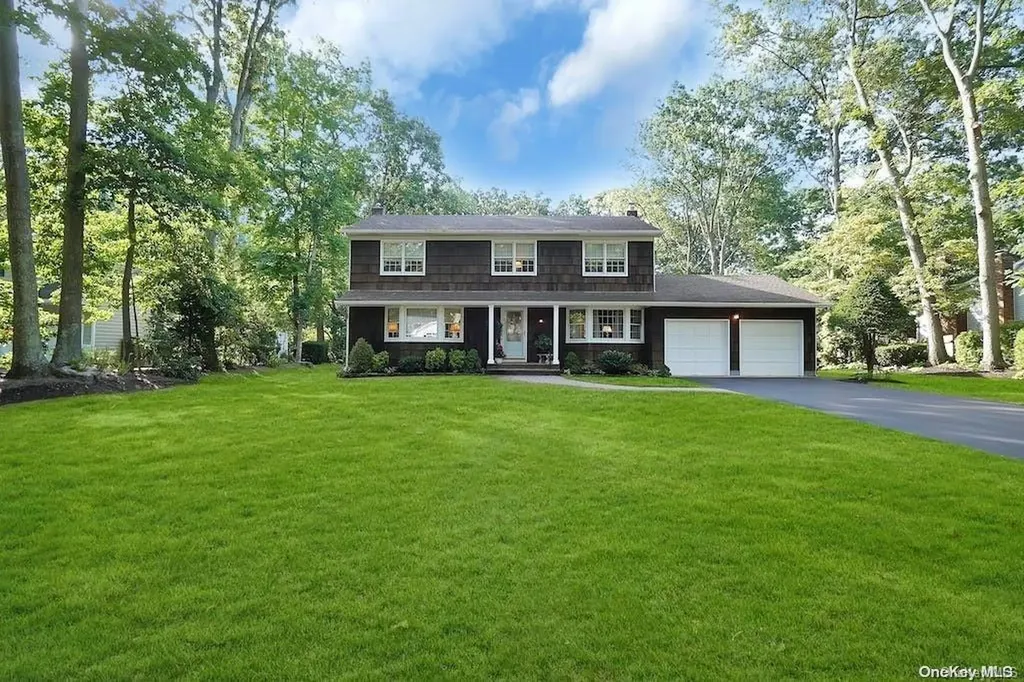 70 River Heights Drive Smithtown NY 11787