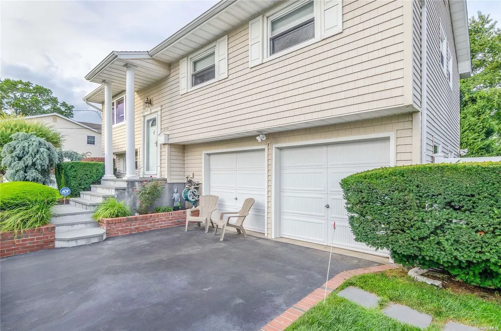 1399 Chicago Avenue Bay Shore NY 11706