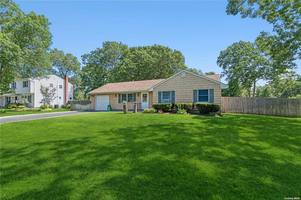 19 Scott Avenue Selden NY 11784