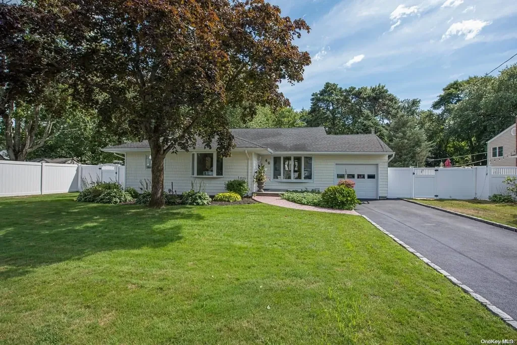 46 Abbott Place Bay Shore NY 11706