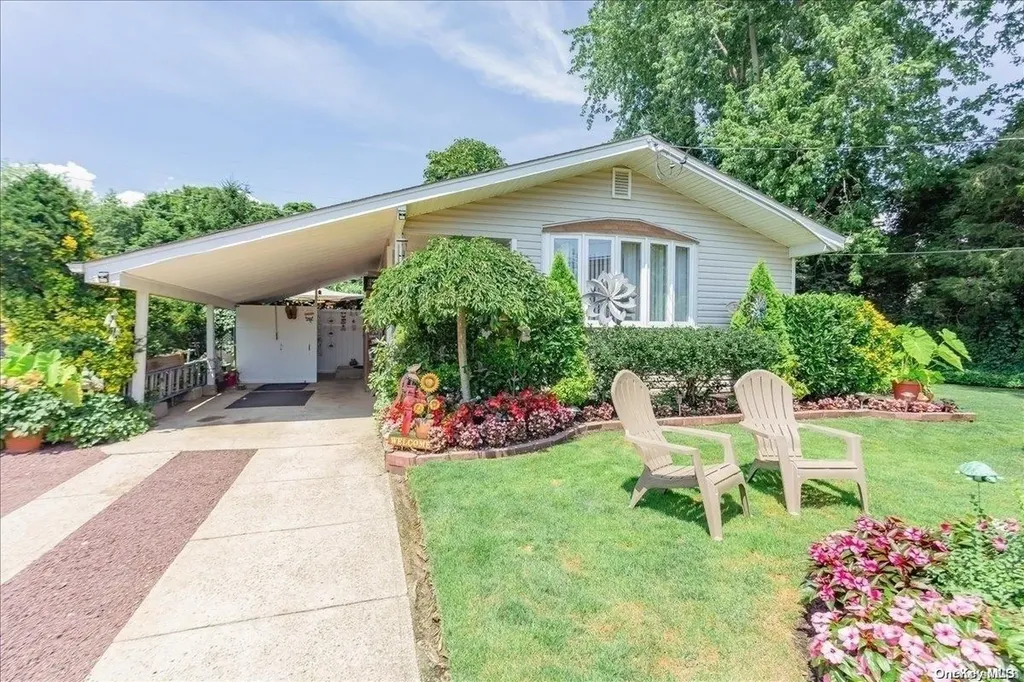 4 Burchell Street Blue Point NY 11715