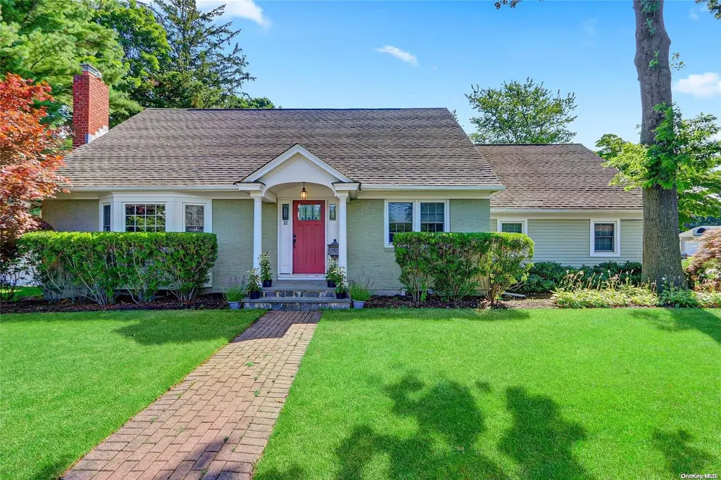 32 Broadway Greenlawn NY 11740