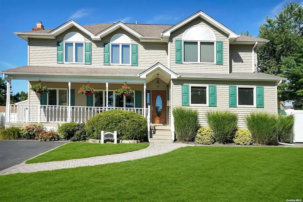 3 Hedgerow Court Commack NY 11725