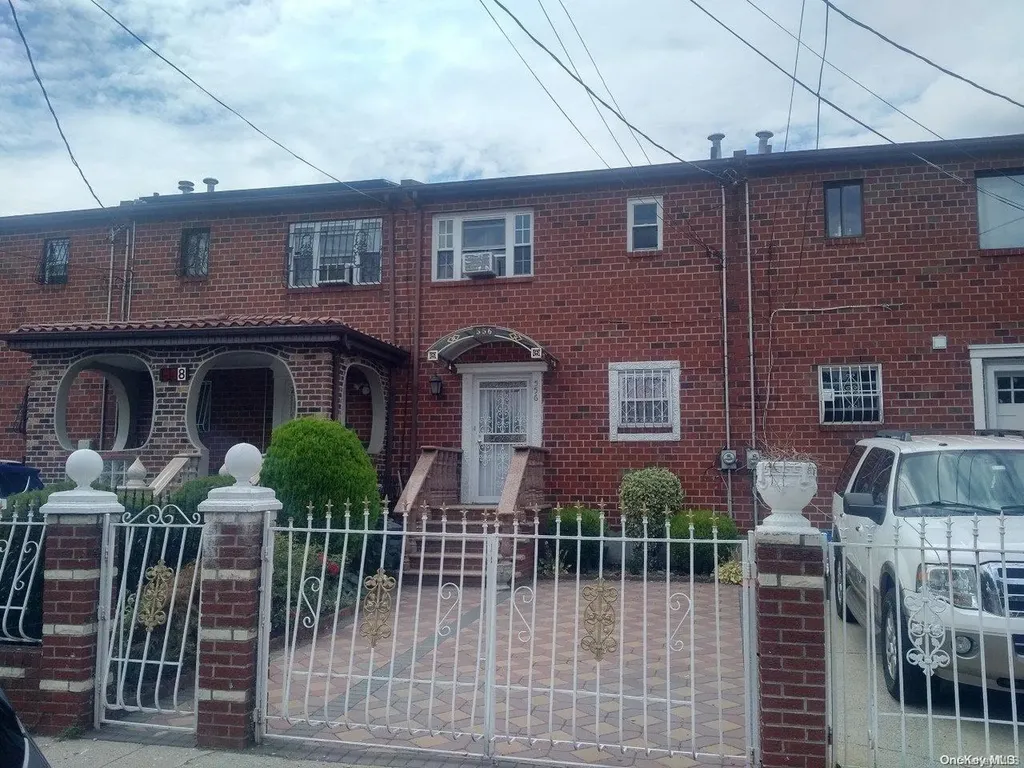 556 Shepherd Avenue Brooklyn NY 11208