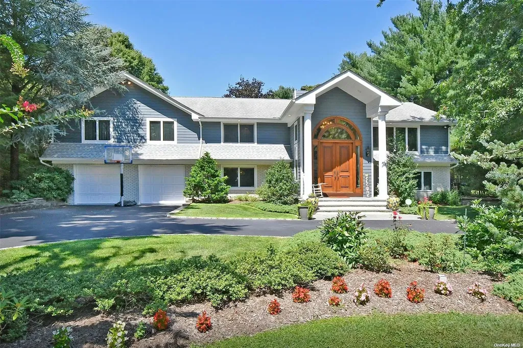 29 Kendrick Lane Dix Hills NY 11746