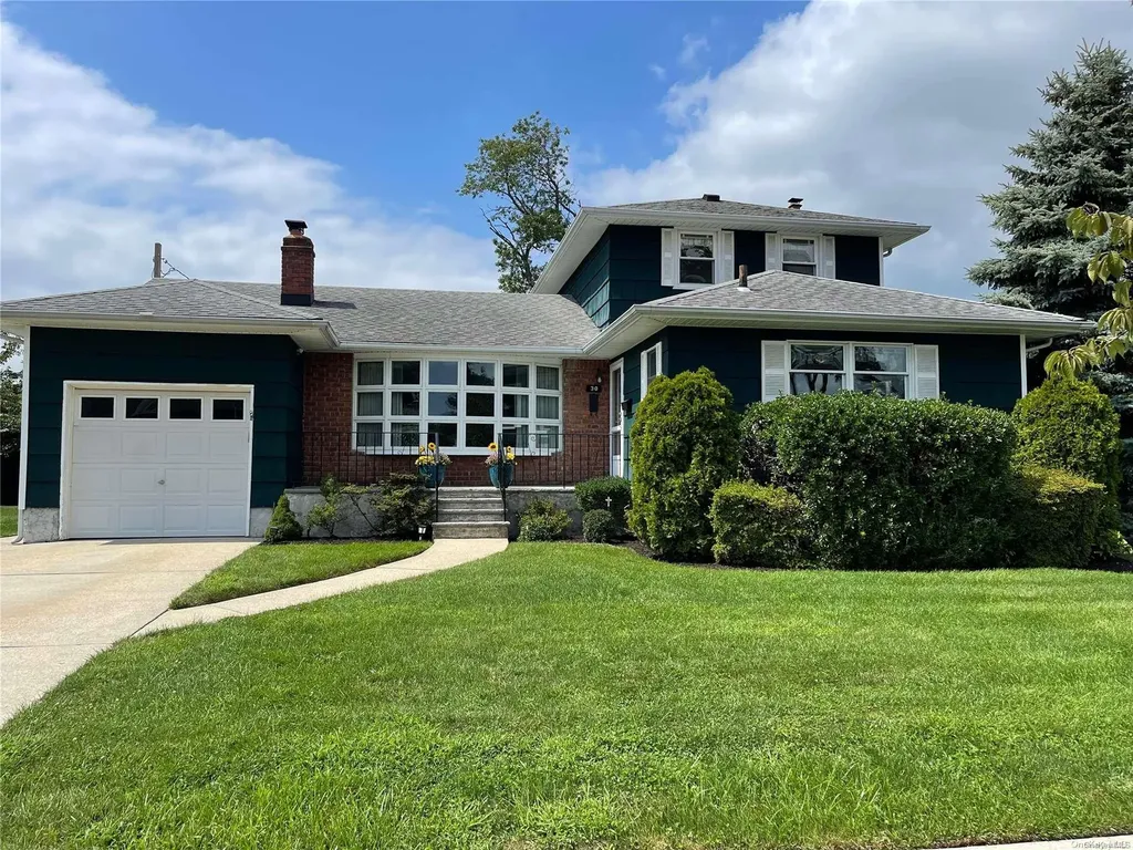 30 Stuart Drive Syosset NY 11791