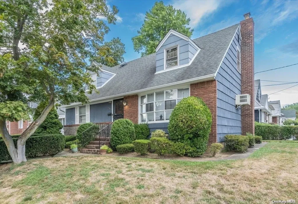 131 Bucknell Road Valley Stream NY 11580