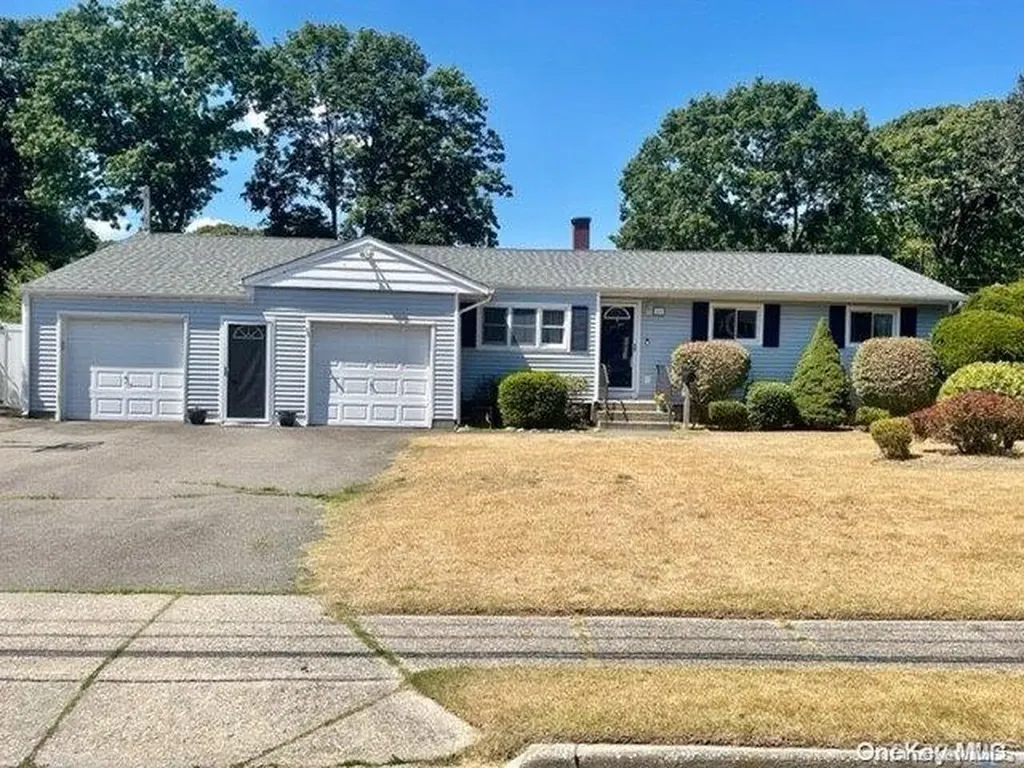 50 Lyne Lane Islip NY 11751