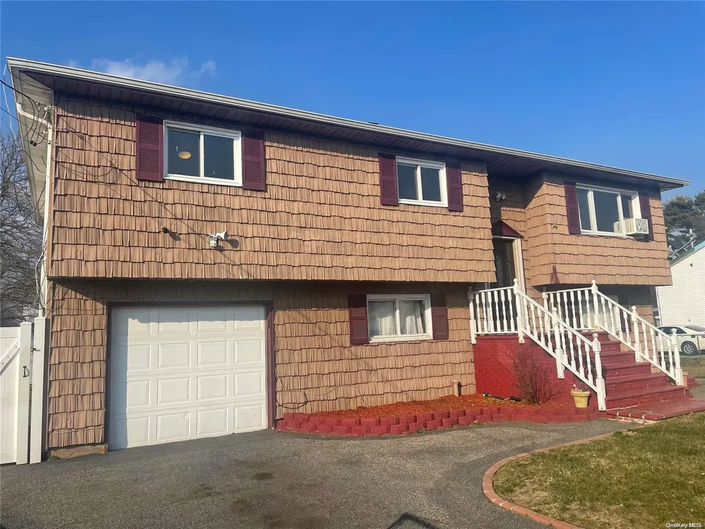 37 Anna Road Bay Shore NY 11706