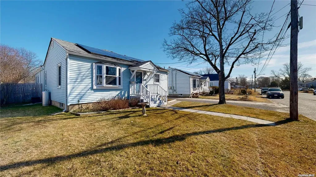 63 Bridge Avenue Patchogue NY 11772