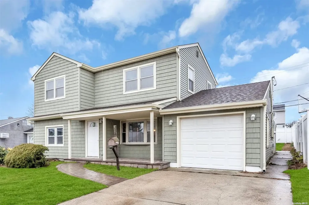 4198 Harriet Road Bethpage NY 11714