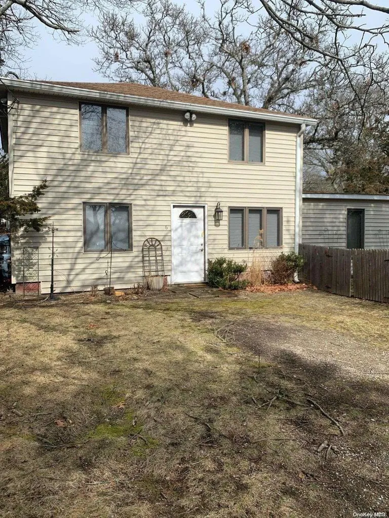 6 Sagamore Road Hampton Bays NY 11946