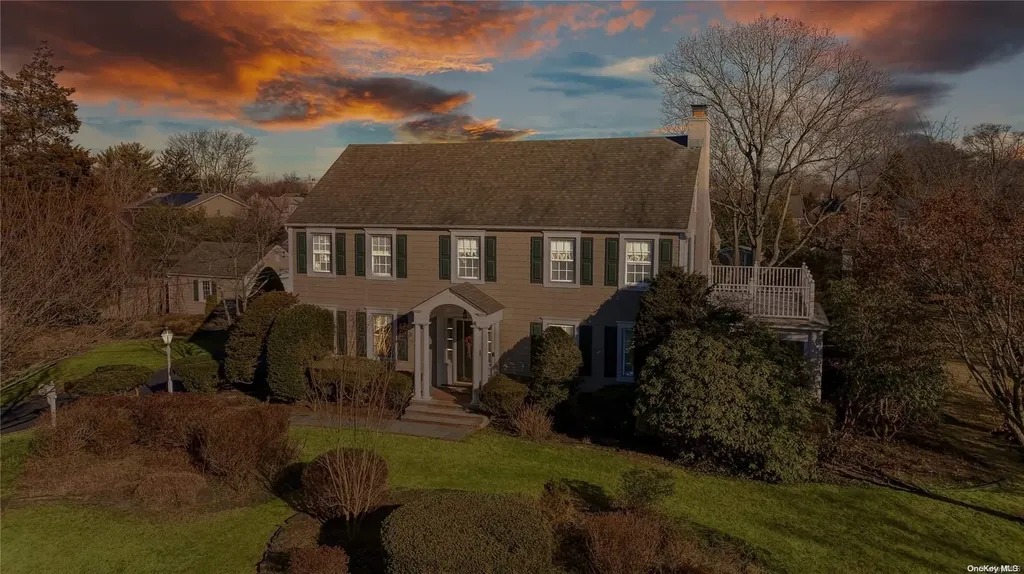 87 W Islip Road West Islip NY 11795