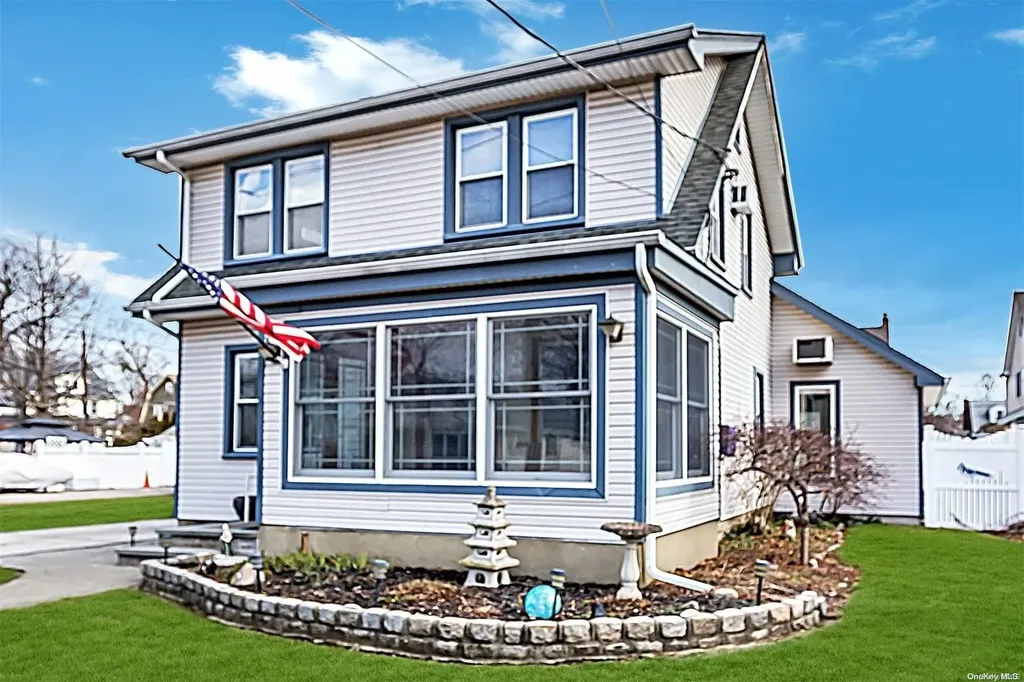 72 Wilson Avenue Lynbrook NY 11563
