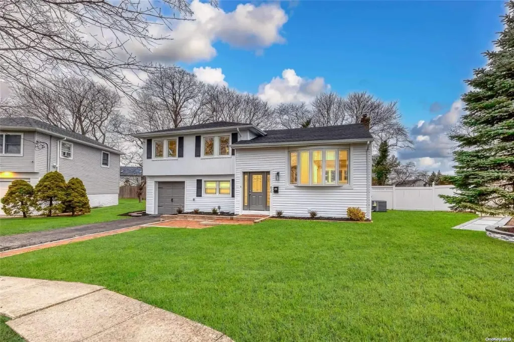 816 Chess Drive Baldwin NY 11510