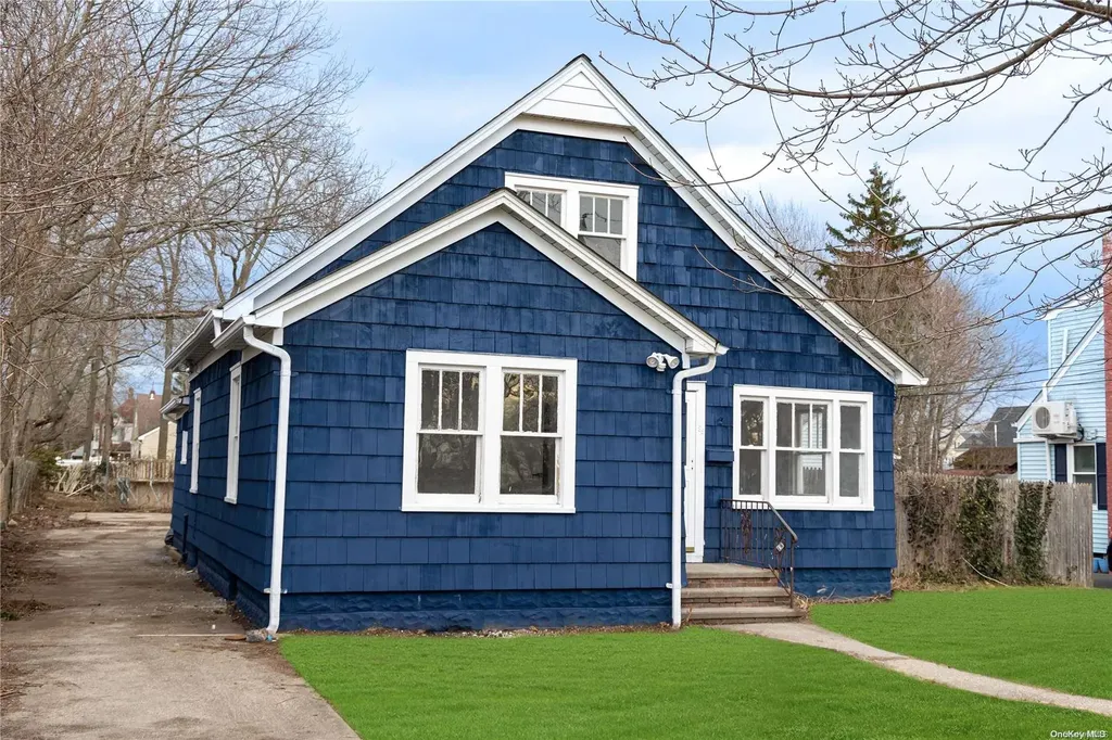 99 Jennings Avenue Patchogue NY 11772