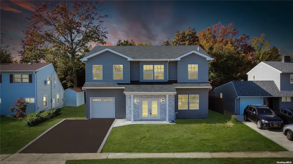 12 Silver Lane Levittown NY 11756