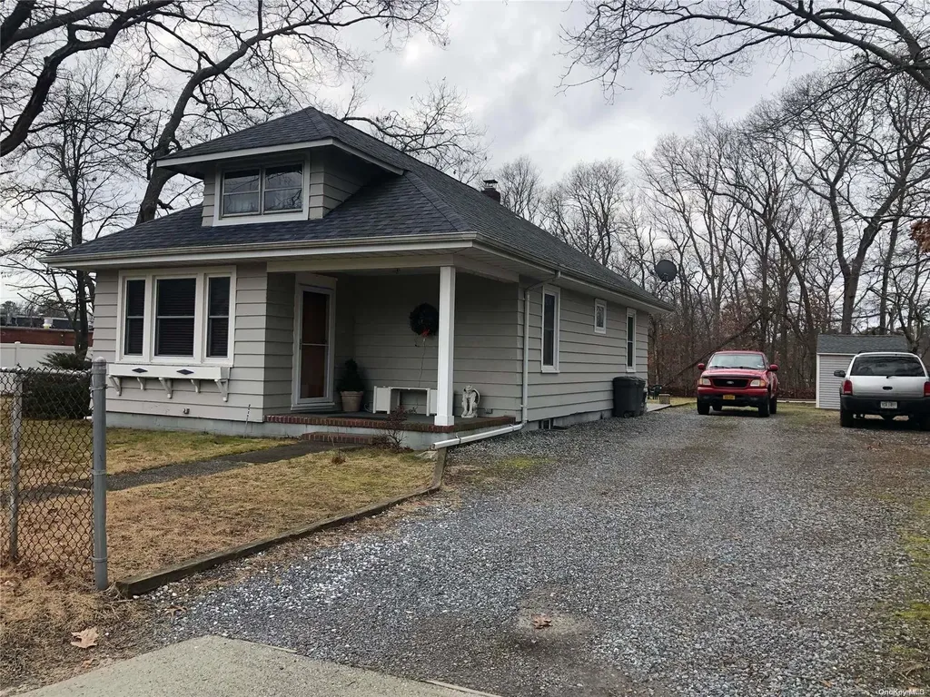 30 Buckley Road Patchogue NY 11772