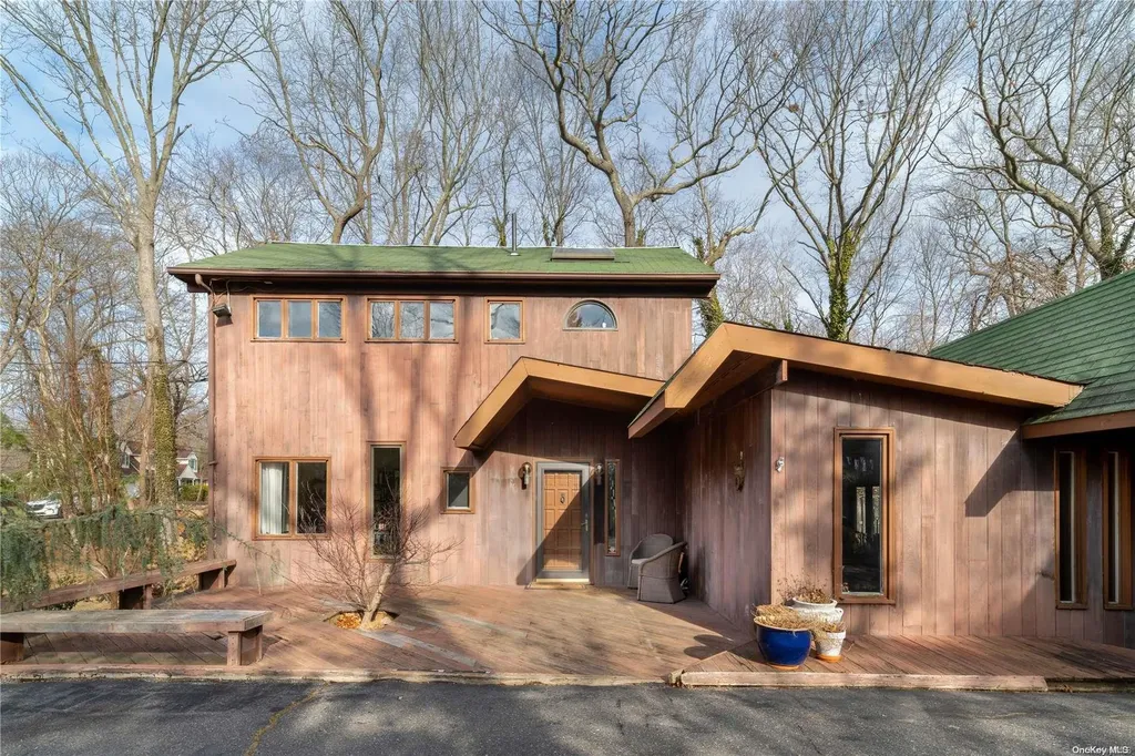 9 Highland Down Shoreham NY 11786