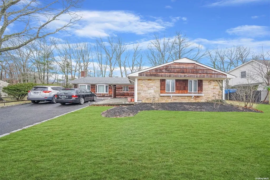 21 Barnwell Lane Stony Brook NY 11790