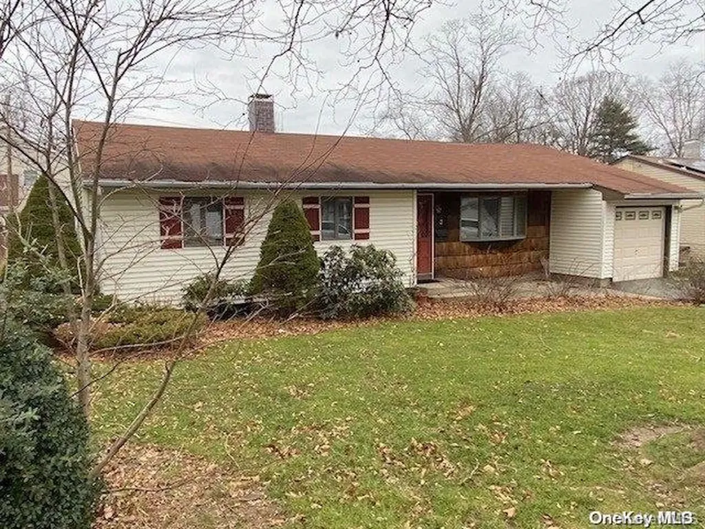 3 Marilyn Drive Kings Park NY 11754