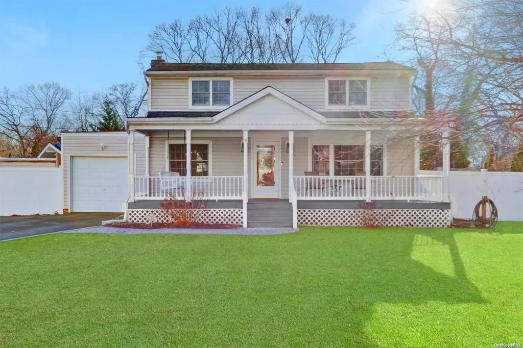 152 Smith Avenue Holbrook NY 11741