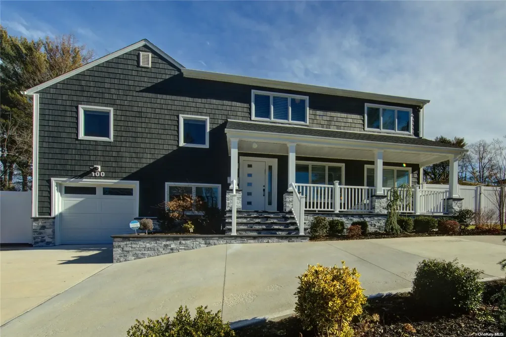 100 Hillwood Lane Plainview NY 11803