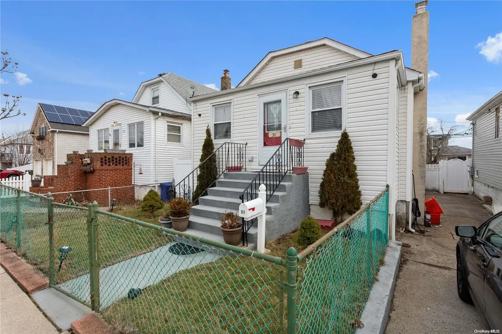 51 Ostend Road Island Park NY 11558