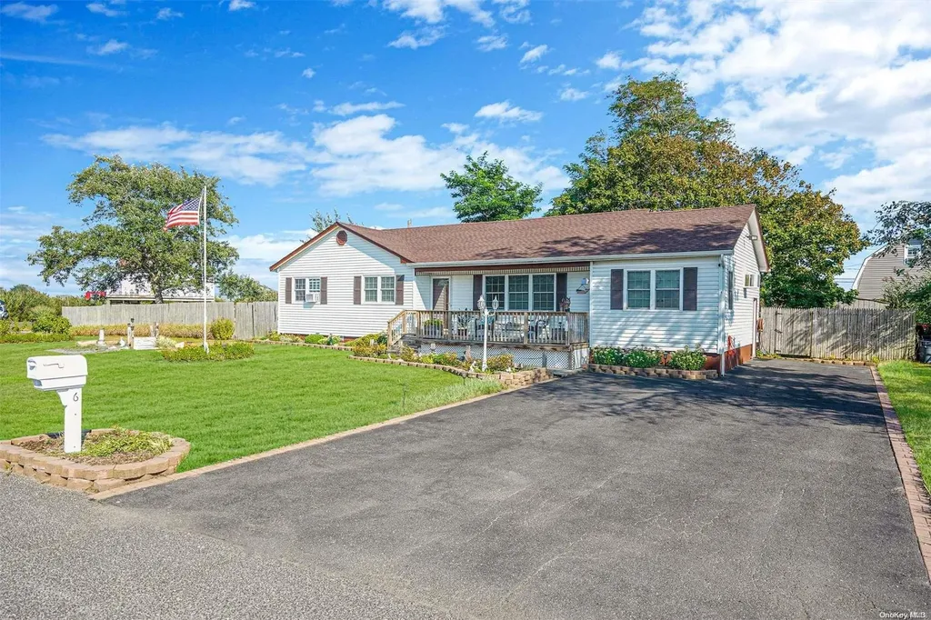 6 Bayside Road Mastic Beach NY 11951