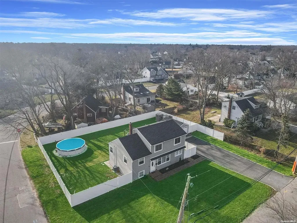 96 Beecher Avenue East Islip NY 11730