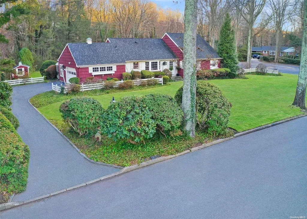 10 Beltane Drive Dix Hills NY 11746