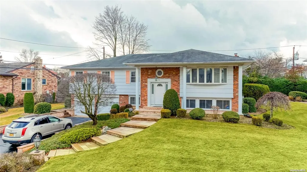89. Birch Hill Albertson NY 11507